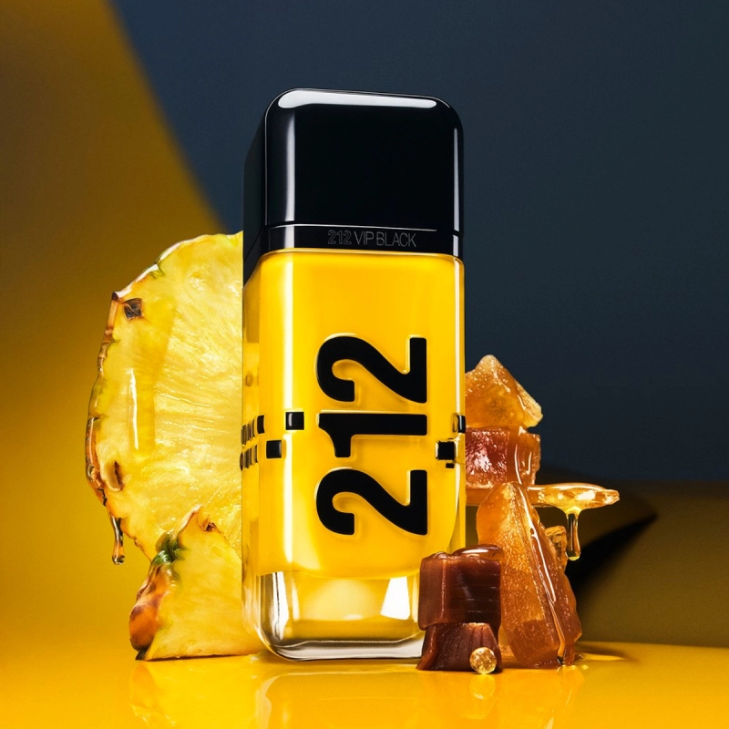 Carolina_Herrera_212_VIP_Black_Cab_Eau_de_Parfum_Perfume_Masculino_100ml_Evas_5