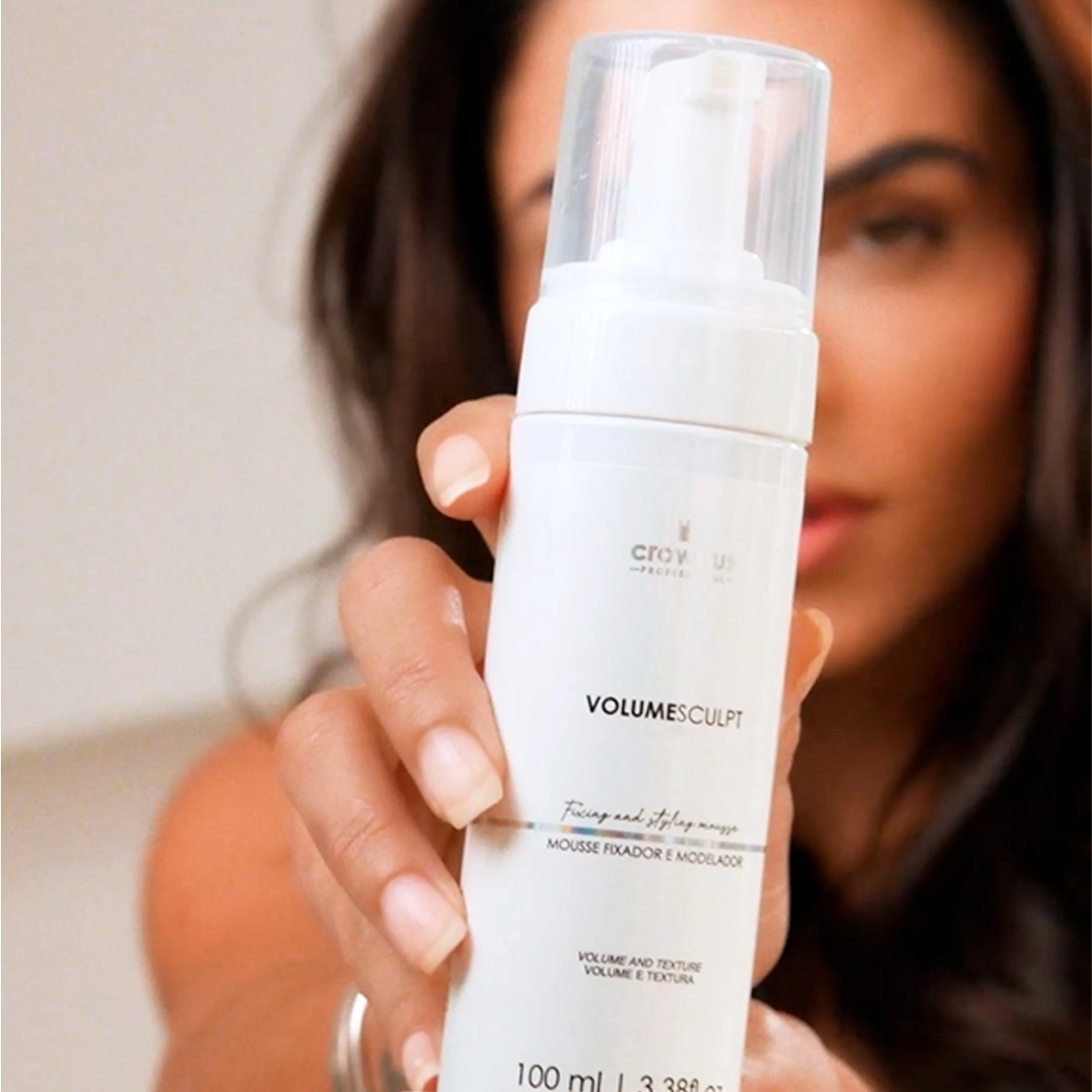Crown-us_Volume_Sculpt_Mousse_Volumizador_Modelador_100ml_Evas_5