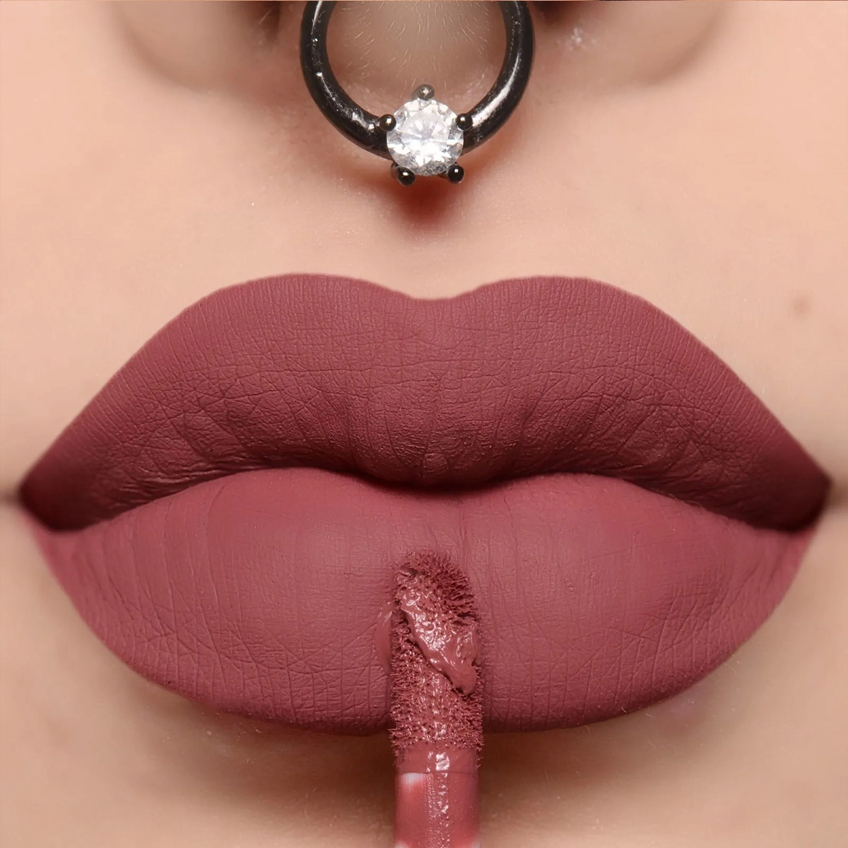 Vizzela_Dog_Lovers_Cor_4_Vira_Lata_Batom_Liquido_3_5g_Evas_4 Vizzela_Dog_Lovers_Cor_4_Vira_Lata_Batom_Liquido_3_5g_Evas_4