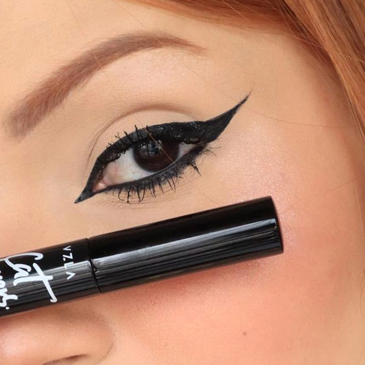 Kit_Vizzela_No_Panda_Cat_Lovers_Preto_Delineador_Mascara_De_Cilios_Evas_2 Kit_Vizzela_No_Panda_Cat_Lovers_Preto_Delineador_Mascara_De_Cilios_Evas_2