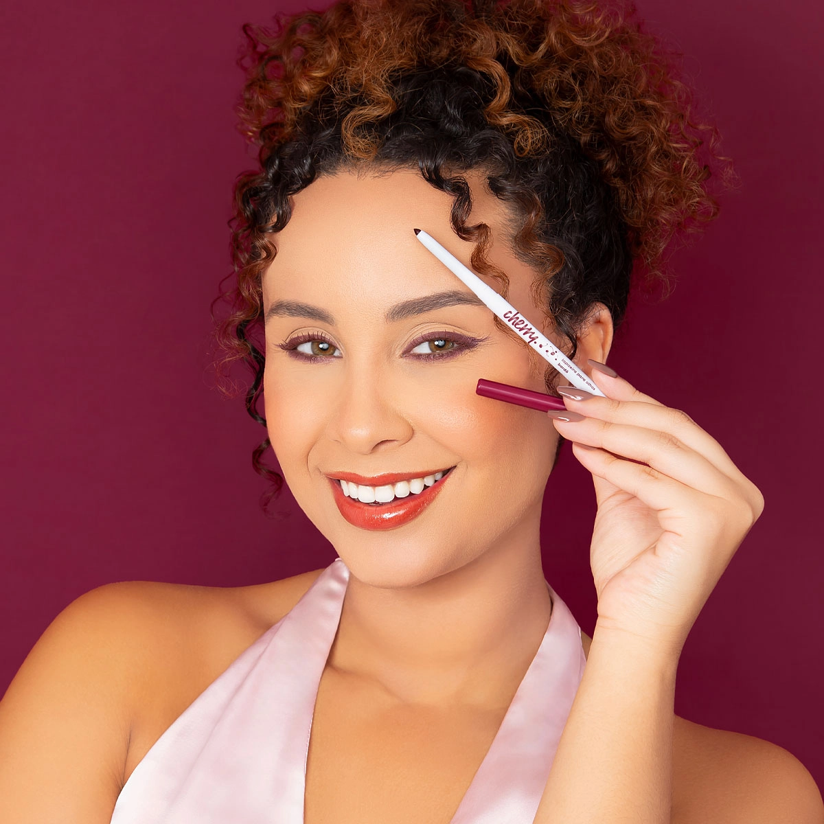 Vizzela_Cherry_Bordo_Lapiseira_para_Olhos_0_3g_4 Produto Vizzela_Cherry_Bordo_Lapiseira_para_Olhos_0_3g_4