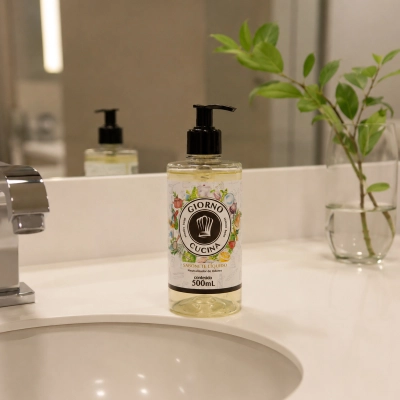 Kit Cuidado Completo para Mãos e Casa Giorno Cucina 4 Produtos Produto Kit Cuidado Completo para Mãos e Casa Giorno Cucina 4 Produtos
