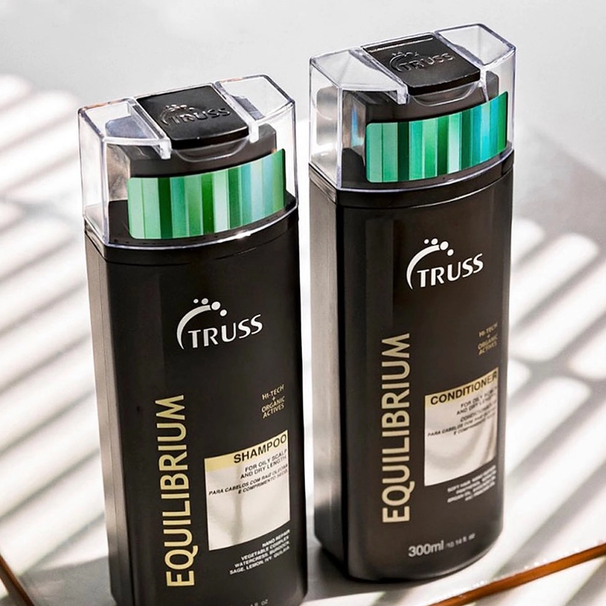 Produto: Kit Truss Equilibrium Shampoo Condicionador Frizz Zero Specific Spa (6 produtos)