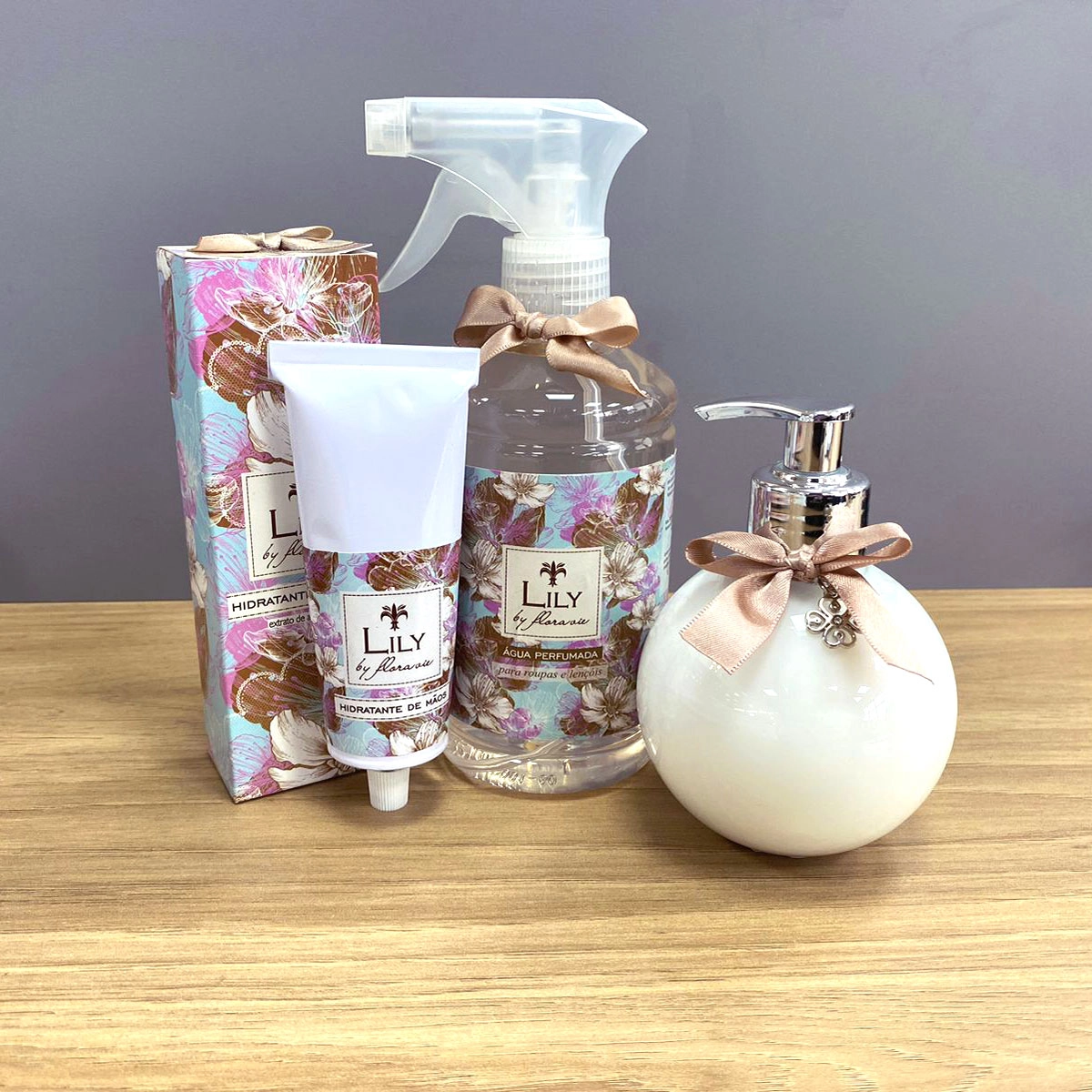 Produto: Flora Vie Lily - Bálsamo Corporal 300ml