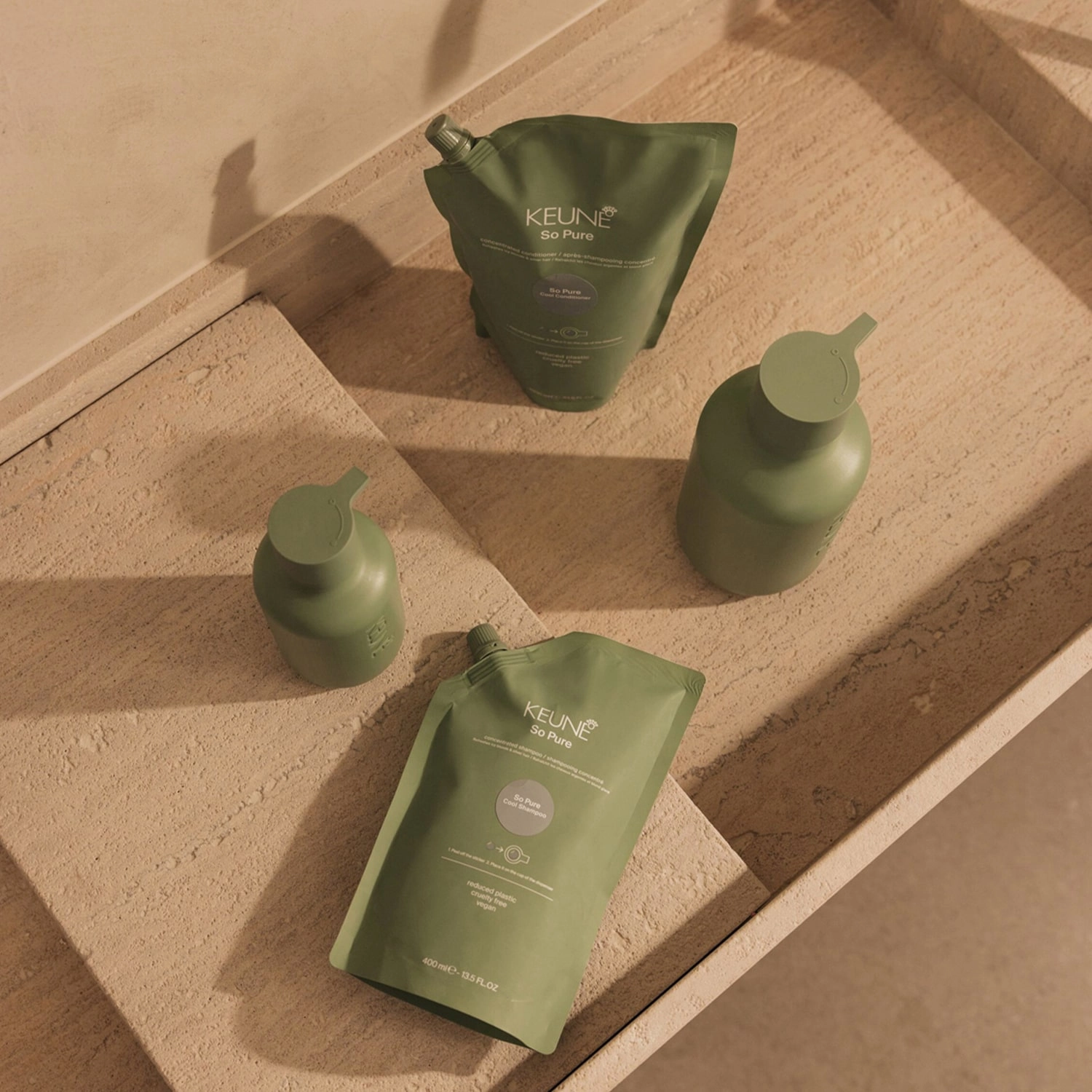 Produto: Kit Keune So Pure Cool Shampoo Refil Extra e Dispenser (3 produtos)