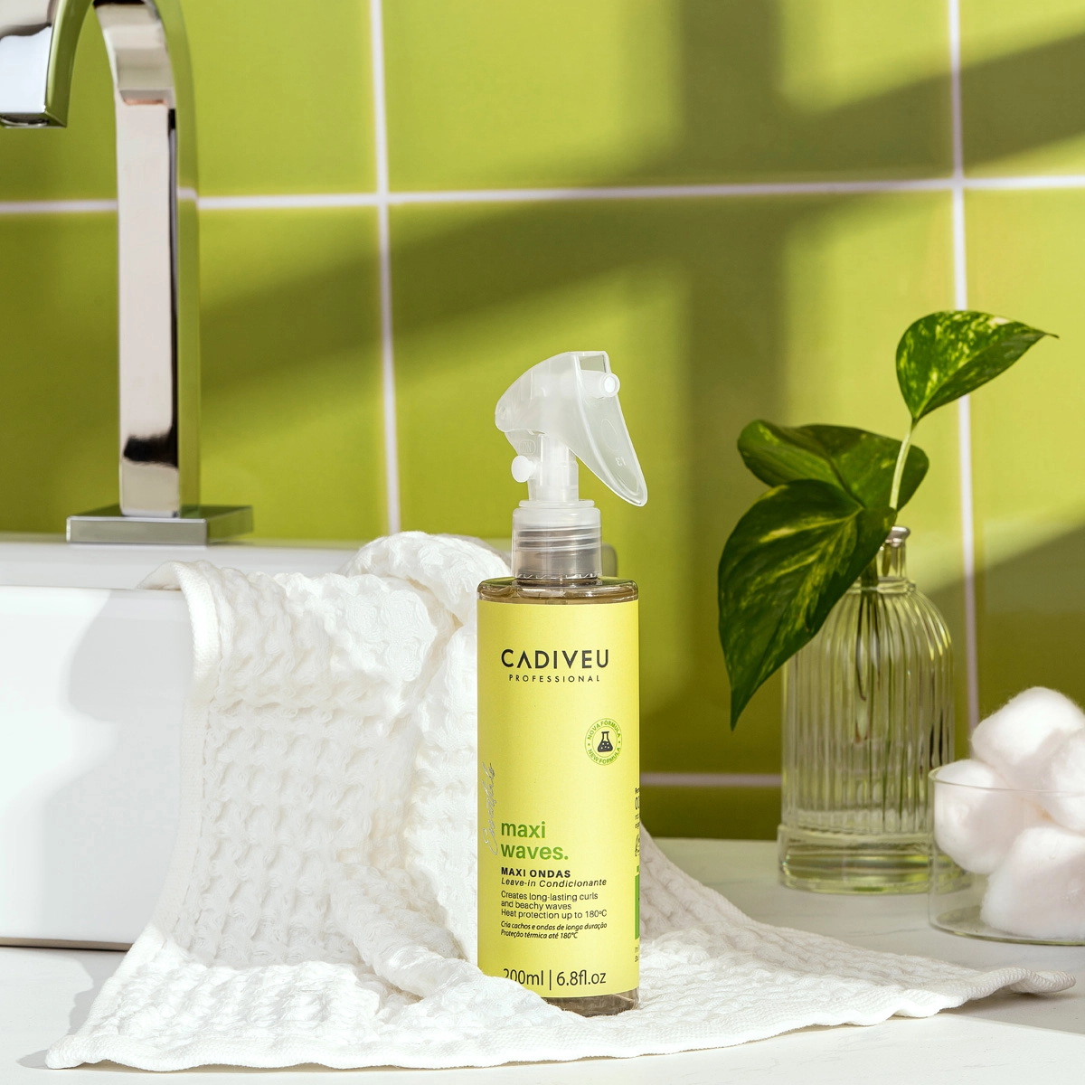 Produto: Kit Cadiveu Professional Nutri Glow Shampoo Condicionador Maxi Ondas Booster Pré Shampoo e Açaí Oil 60 (5 produtos)