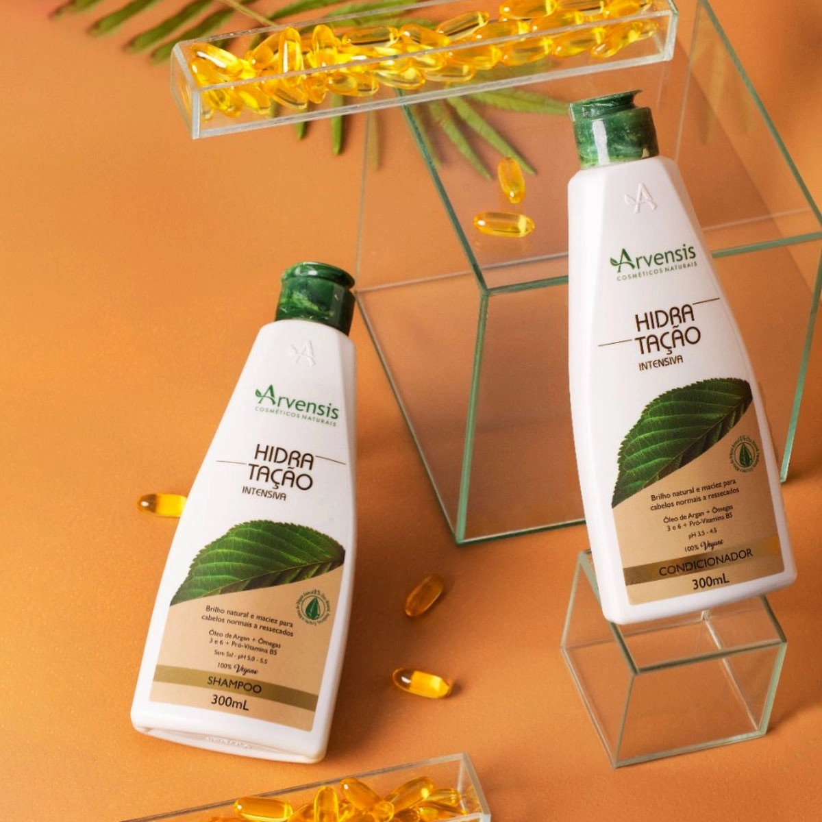 Produto: Kit Arvensis Cosméticos Naturais Hidratação Intensiva Shampoo Condicionador Máscara Leave-in e Óleo (5 produtos)