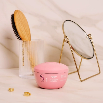 Produto: Máscara Capilar Alfaparf Milano Professional Semi Di Lino Moisture Nutritive 200ml