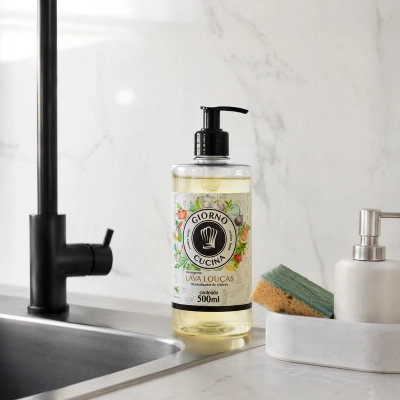 Produto: Kit Lava-louças e Limpador Multiuso Giorno Cucina 2 Produtos