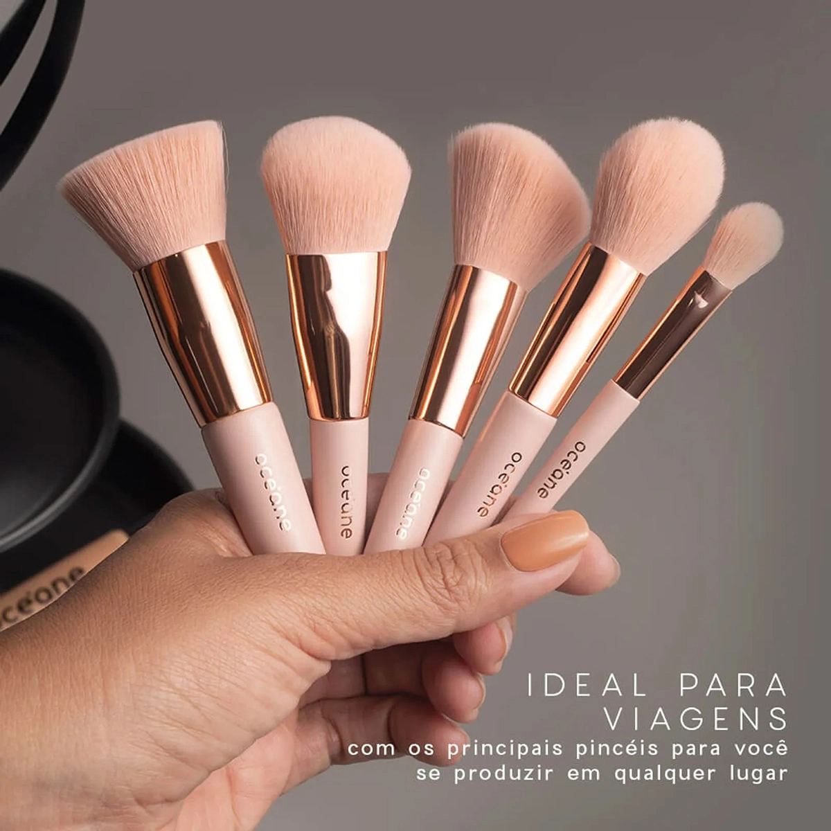 Produto: Kit Océane Mini Kit com 5 Pincéis e Palette Cosmic 4 Eyeshadow Paleta de Sombras (2 produtos)
