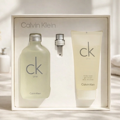 Kit Perfume Calvin Klein Ck One Eau De Toilette 100ml E Shower Gel 100ml Produto Kit Perfume Calvin Klein Ck One Eau De Toilette 100ml E Shower Gel 100ml