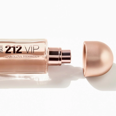 Produto: Perfume Feminino 212 Vip Rosé Carolina Herrera Eau De Parfum 30ml