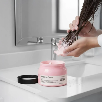 Produto: Máscara Capilar Vitamino Color L'Oréal Professionnel Serie Expert 500ml
